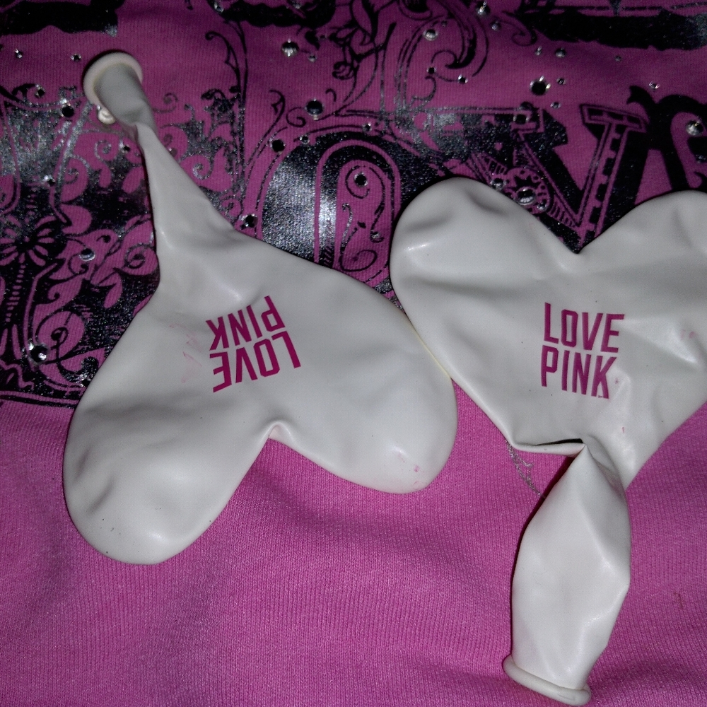 VS PINK BALLOONS